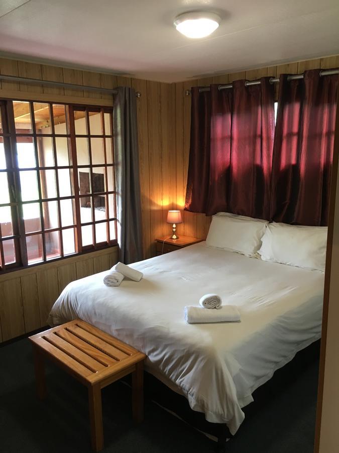 Dragon Peaks Mountain Resort Champagne Valley Esterno foto