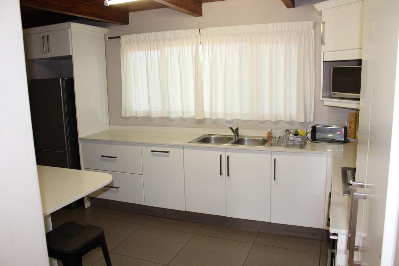 Dragon Peaks Mountain Resort Champagne Valley Esterno foto