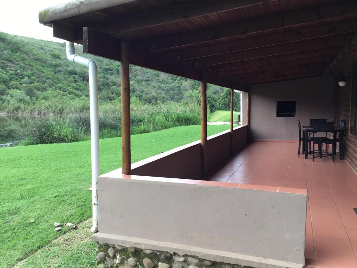 Dragon Peaks Mountain Resort Champagne Valley Esterno foto